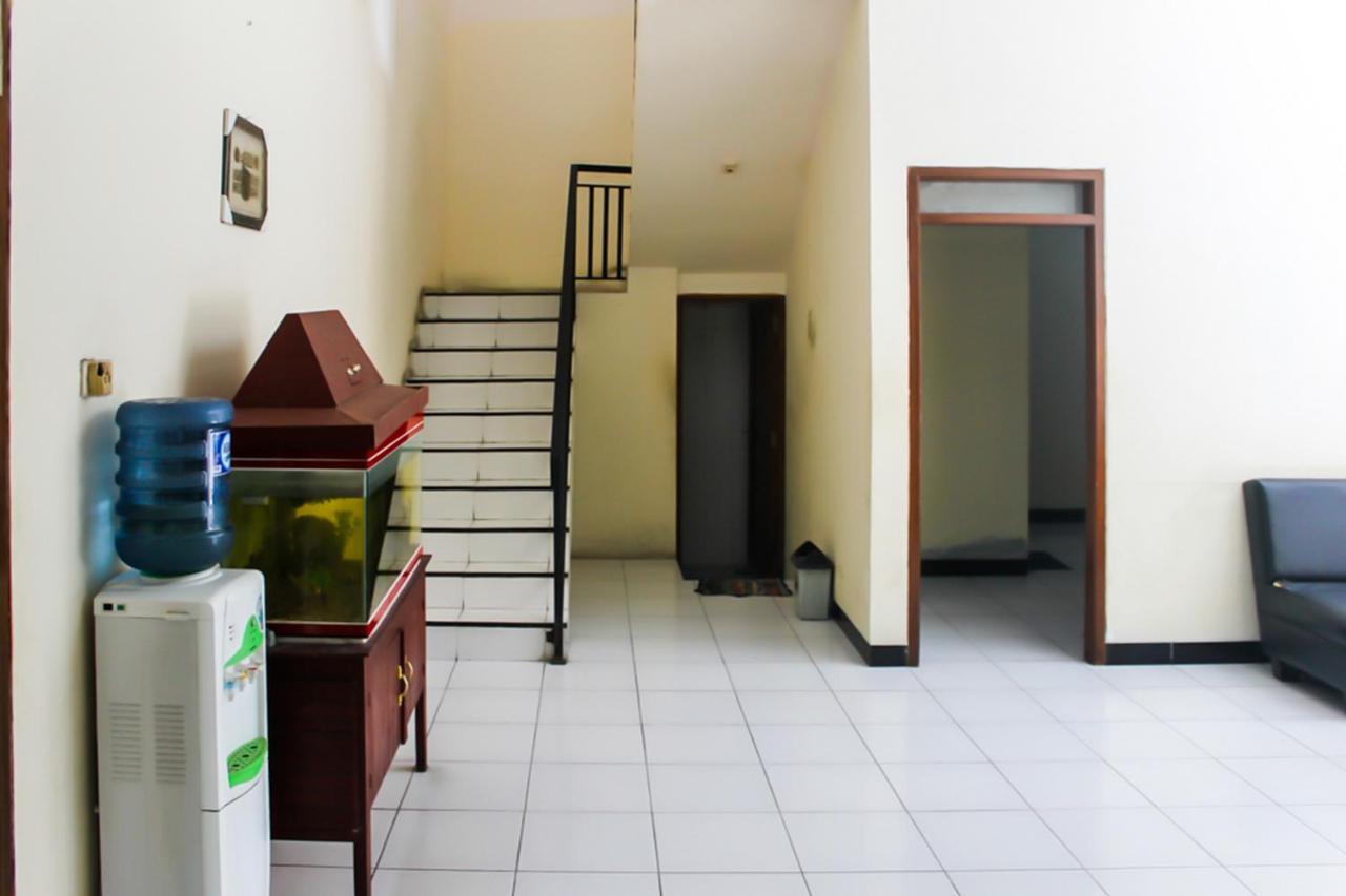 Koolkost Syariah Near Universitas Ahmad Dahlan Kampus 1 Джокьякарта Экстерьер фото
